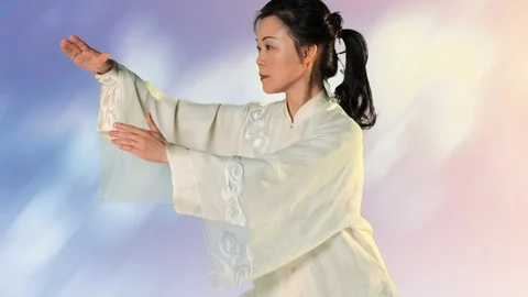 Simplified Tai Chi 48 Form with Master Helen Liang / YMAA